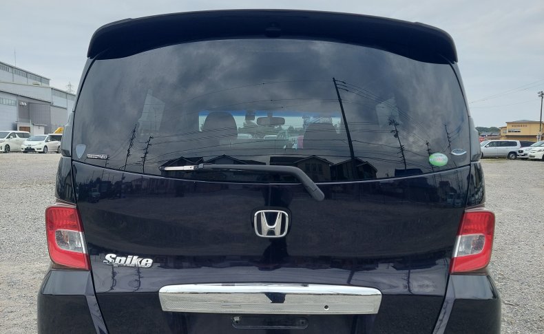 HONDA FREED SPIKE G Aero 2011