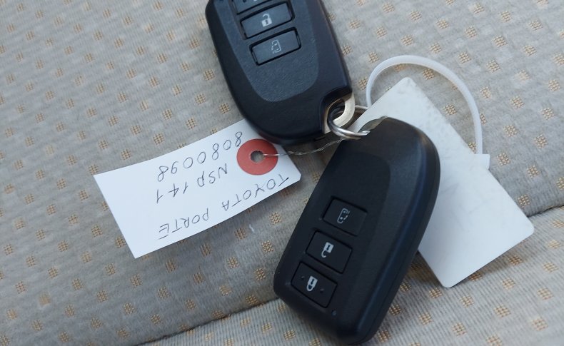 TOYOTA PORTE F 2020