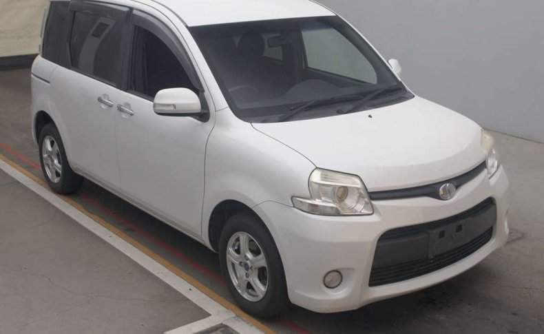 TOYOTA SIENTA DICE 4WD 2011