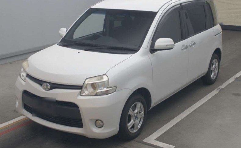 TOYOTA SIENTA DICE 4WD 2011