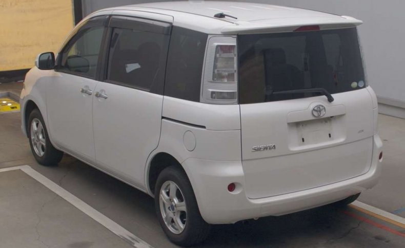 TOYOTA SIENTA DICE 4WD 2011