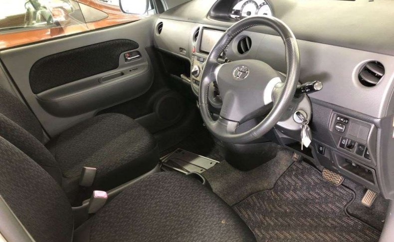 TOYOTA SIENTA DICE 4WD 2011