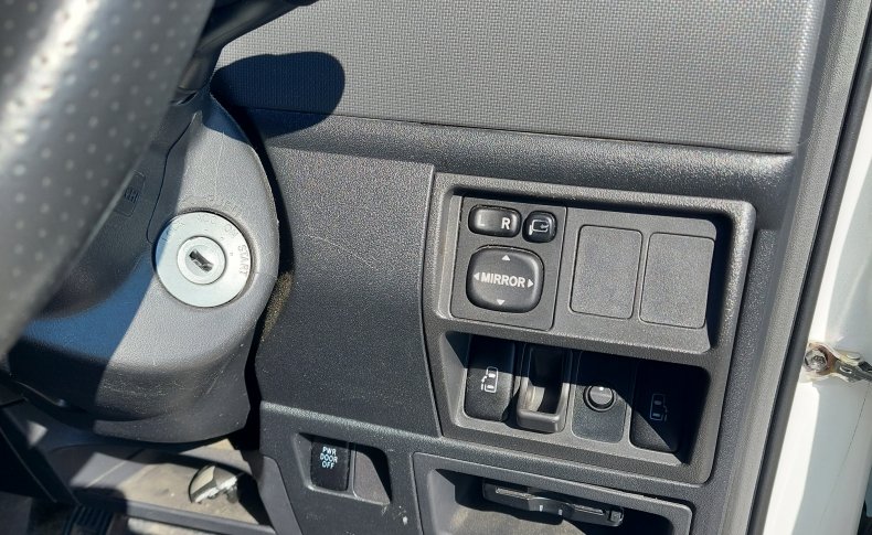 TOYOTA SIENTA DICE 4WD 2011