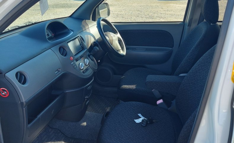 TOYOTA SIENTA DICE 4WD 2011