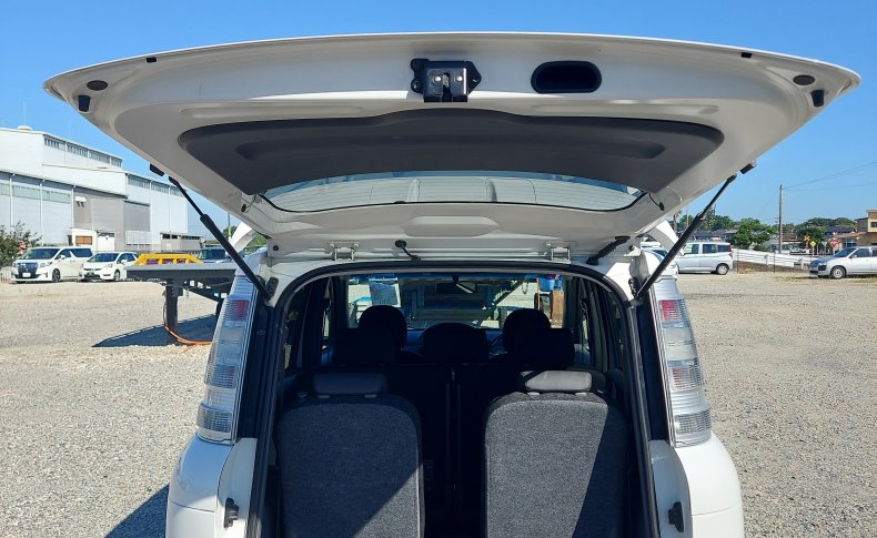 TOYOTA SIENTA DICE 4WD 2011