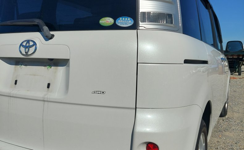 TOYOTA SIENTA DICE 4WD 2011