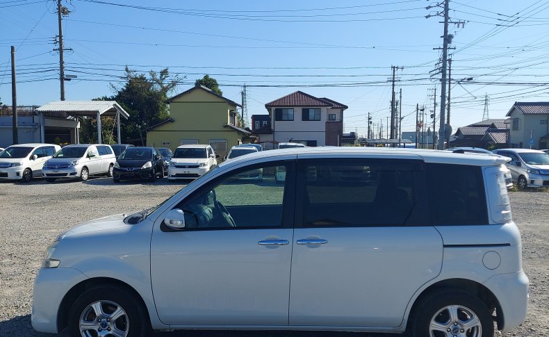 TOYOTA SIENTA DICE 4WD 2011