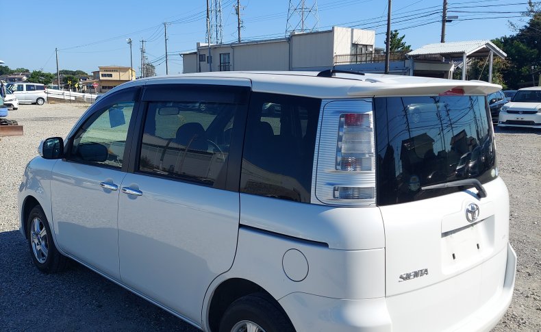 TOYOTA SIENTA DICE 4WD 2011