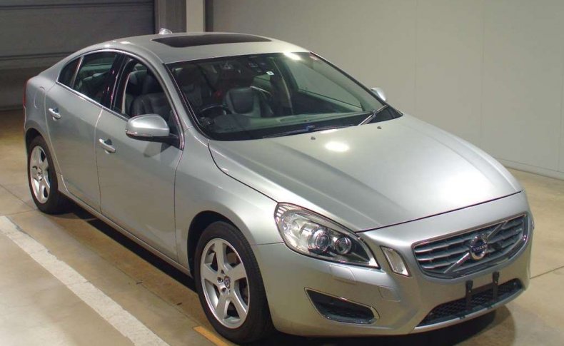 VOLVO S 60 (Комплектация с люком) 2011