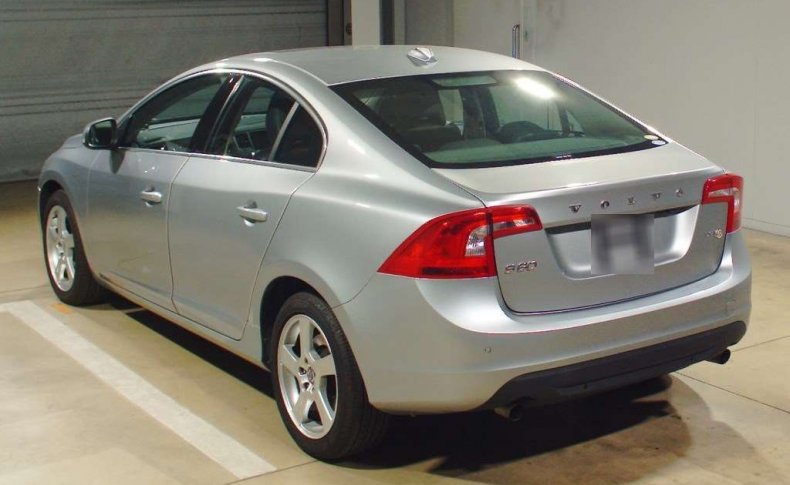 VOLVO S 60 (Комплектация с люком) 2011