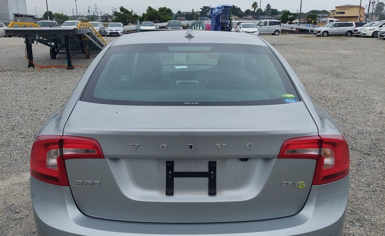 VOLVO S 60 (Комплектация с люком) 2011