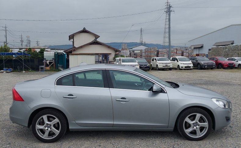 VOLVO S 60 (Комплектация с люком) 2011