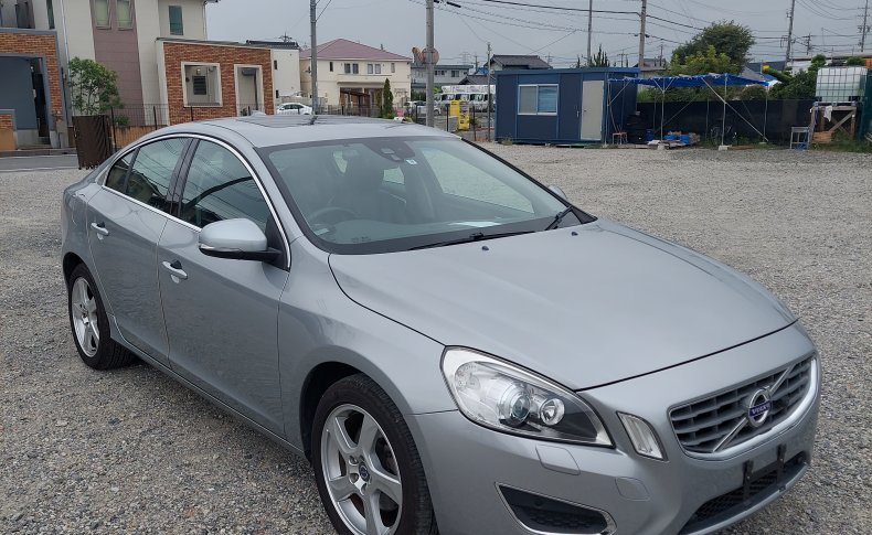 VOLVO S 60 (Комплектация с люком) 2011