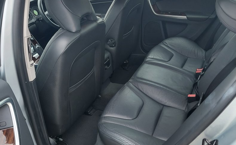 VOLVO S 60 (Комплектация с люком) 2011
