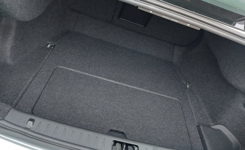 VOLVO S 60 (Комплектация с люком) 2011