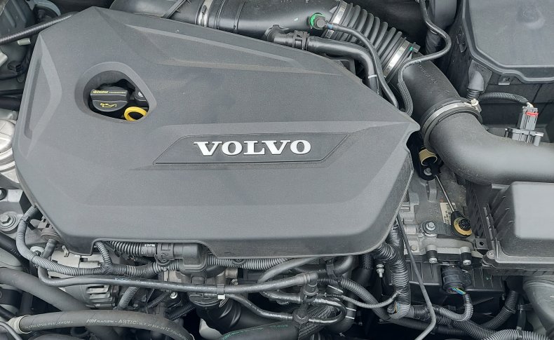 VOLVO S 60 (Комплектация с люком) 2011