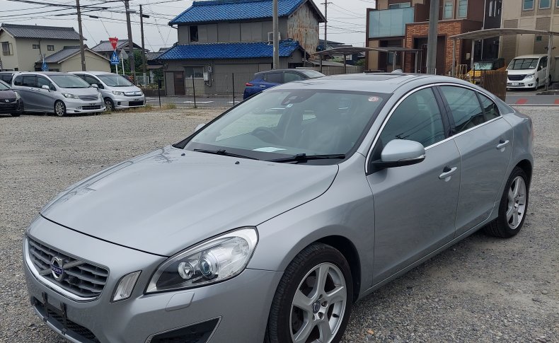 VOLVO S 60 (Комплектация с люком) 2011