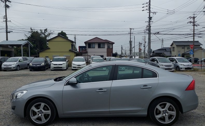 VOLVO S 60 (Комплектация с люком) 2011