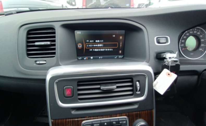 VOLVO S 60 (Комплектация с люком) 2011
