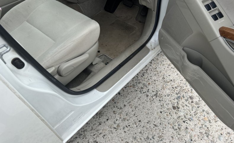 TOYOTA ISIS L G Edition 2010