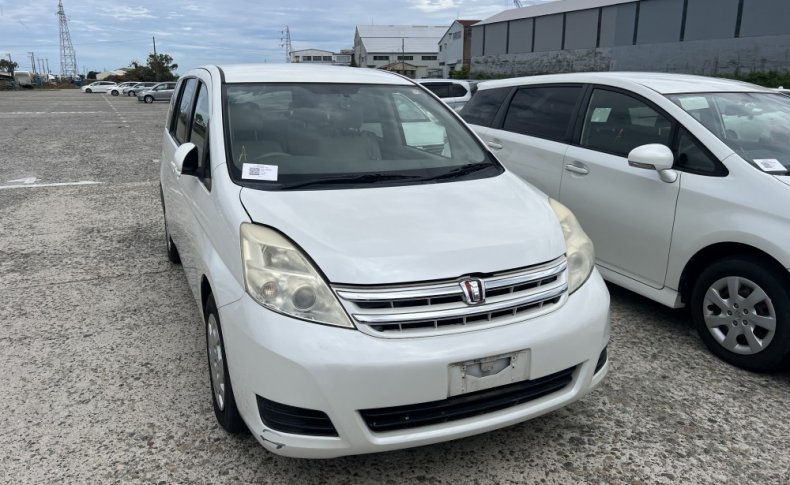 TOYOTA ISIS L G Edition 2010