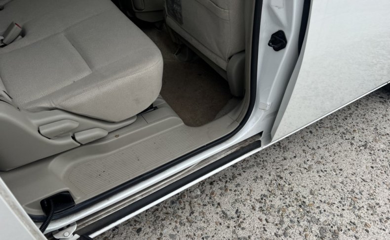 TOYOTA ISIS L G Edition 2010