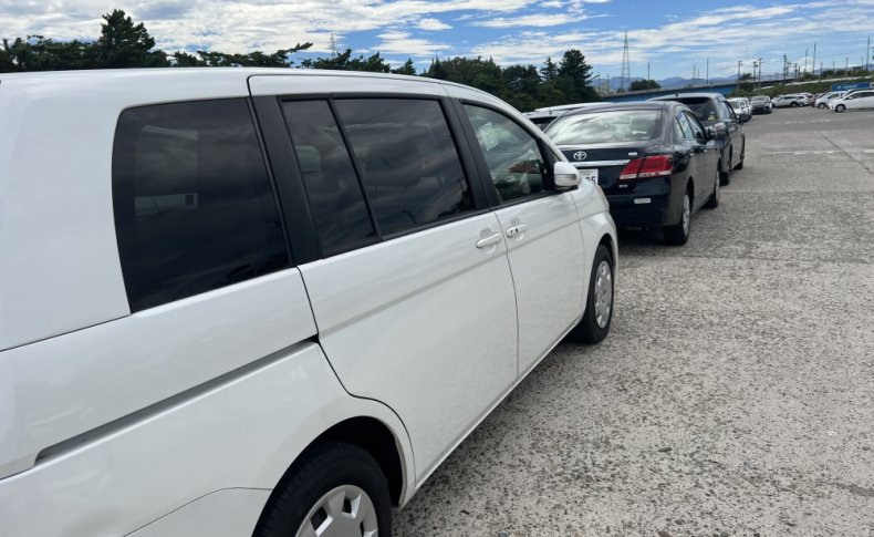 TOYOTA ISIS L G Edition 2010