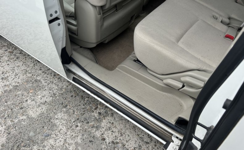 TOYOTA ISIS L G Edition 2010