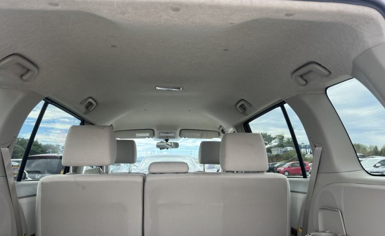 TOYOTA ISIS L G Edition 2010