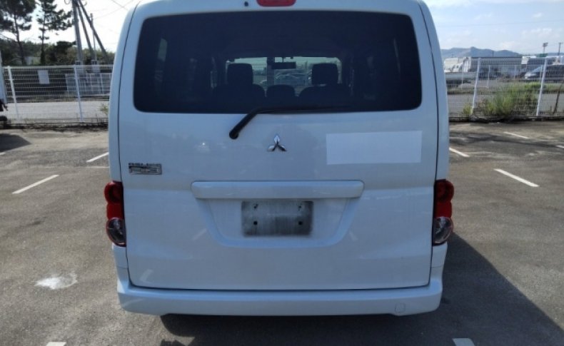 MITSUBISHI DELICA D:3  2013