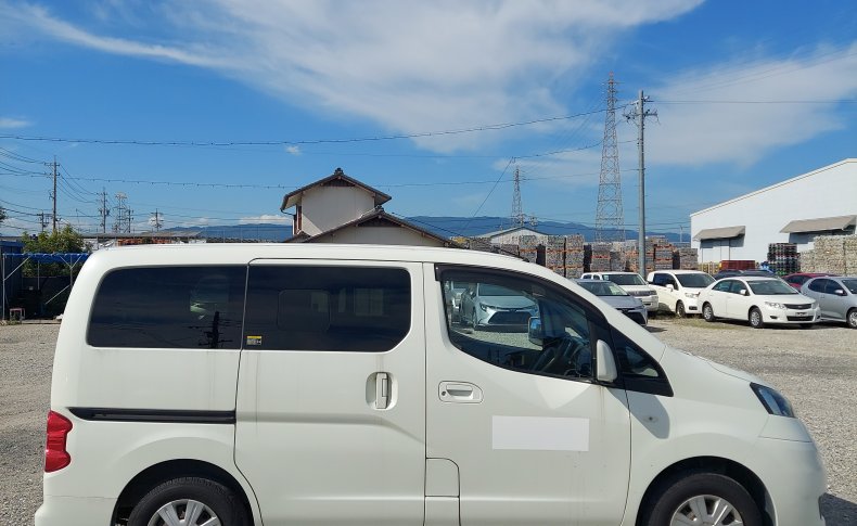 MITSUBISHI DELICA D:3  2013