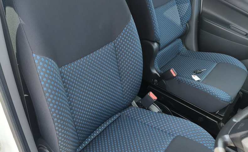 MITSUBISHI DELICA D:3  2013