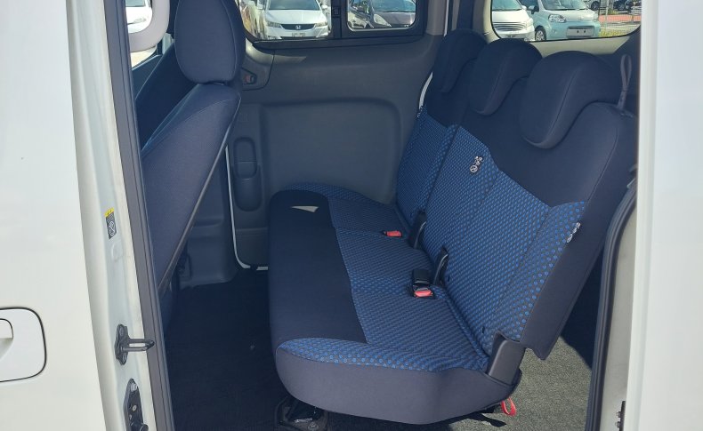 MITSUBISHI DELICA D:3  2013