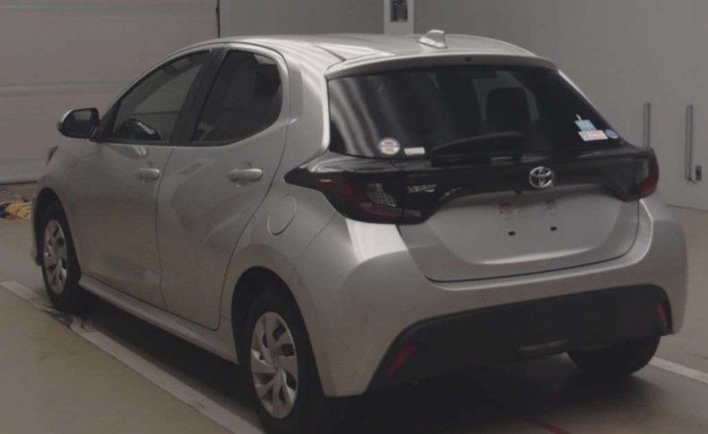 TOYOTA YARIS X 2020