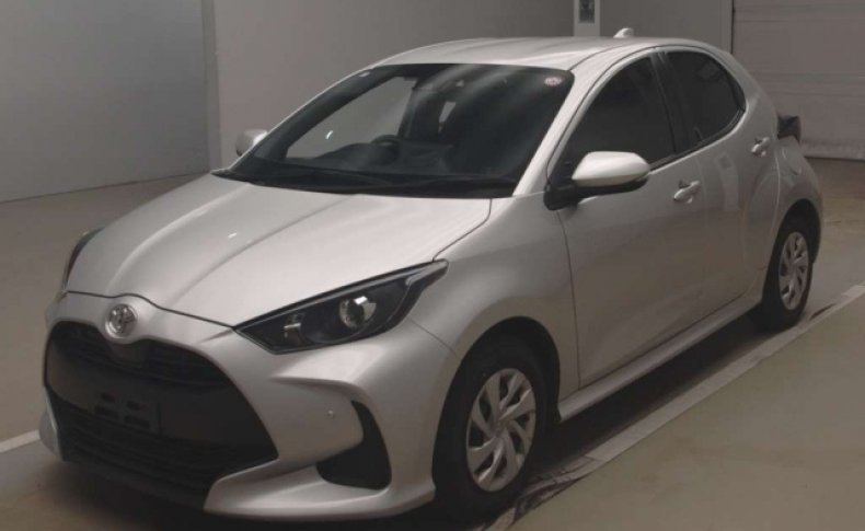 TOYOTA YARIS X 2020