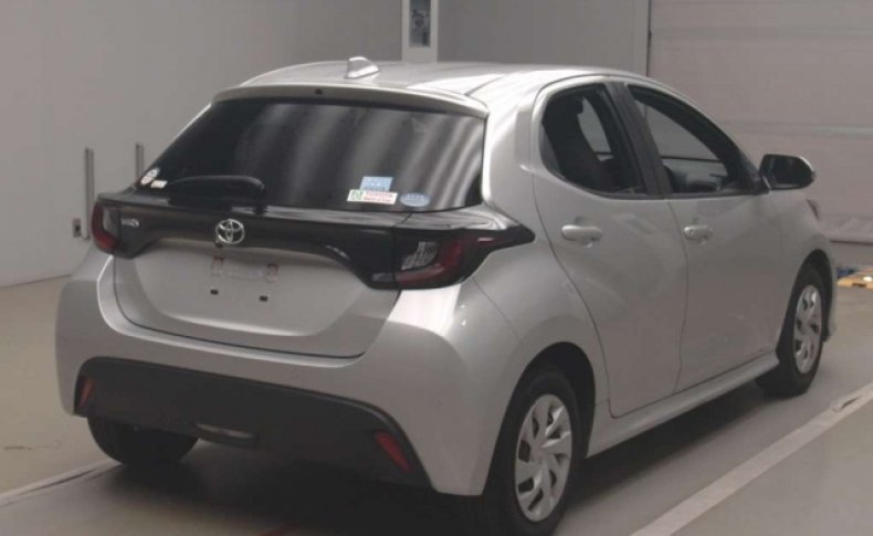 TOYOTA YARIS X 2020
