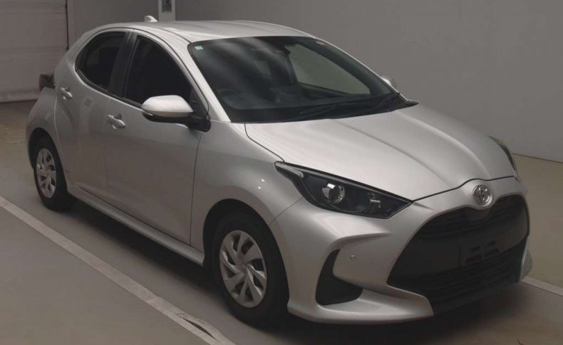 TOYOTA YARIS X 2020