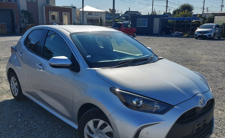 TOYOTA YARIS X 2020