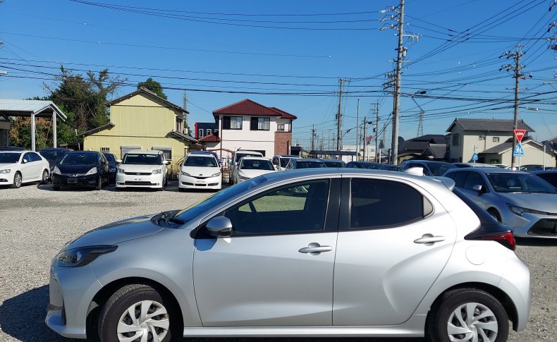 TOYOTA YARIS X 2020