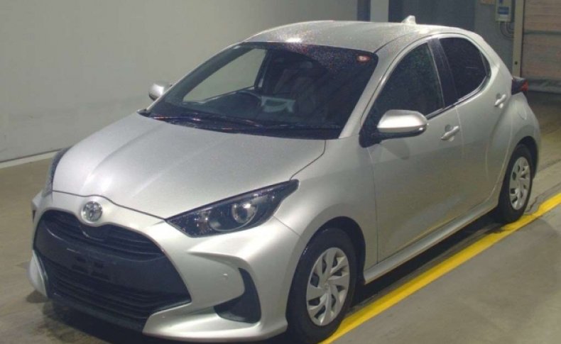 TOYOTA YARIS X 2020