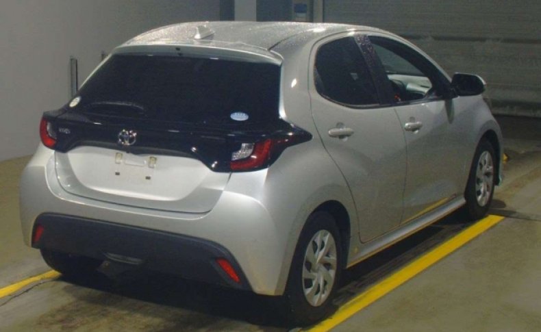 TOYOTA YARIS X 2020