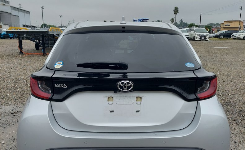 TOYOTA YARIS X 2020