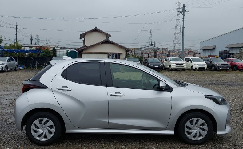 TOYOTA YARIS X 2020