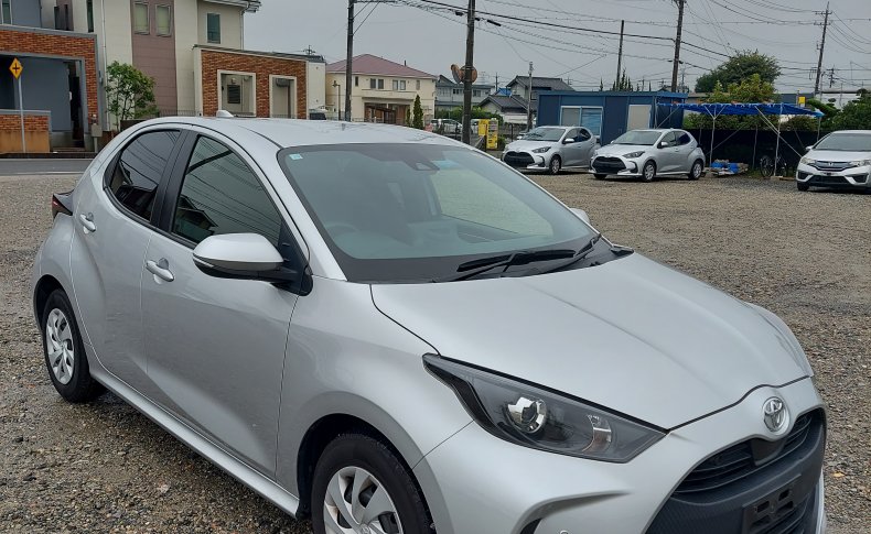 TOYOTA YARIS X 2020