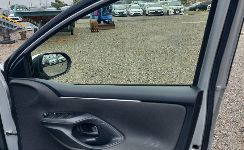 TOYOTA YARIS X 2020