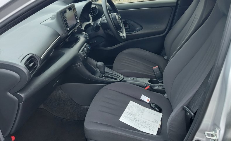 TOYOTA YARIS X 2020