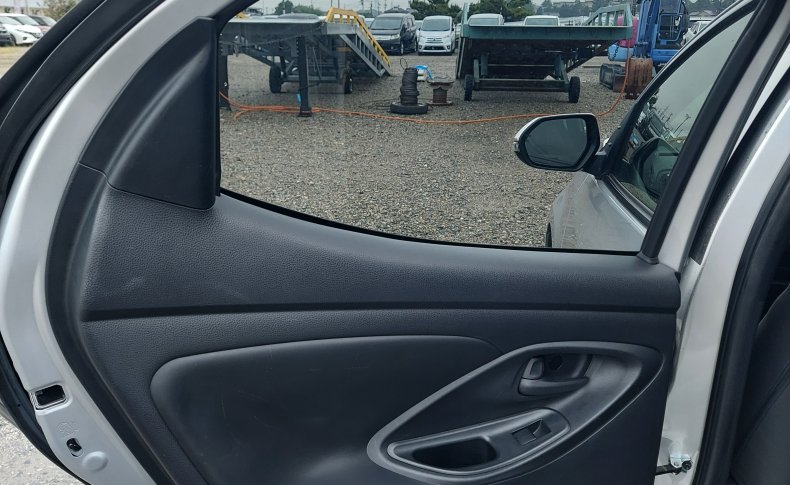 TOYOTA YARIS X 2020