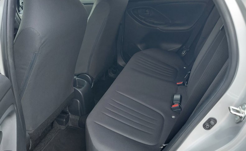 TOYOTA YARIS X 2020