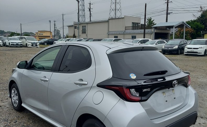 TOYOTA YARIS X 2020