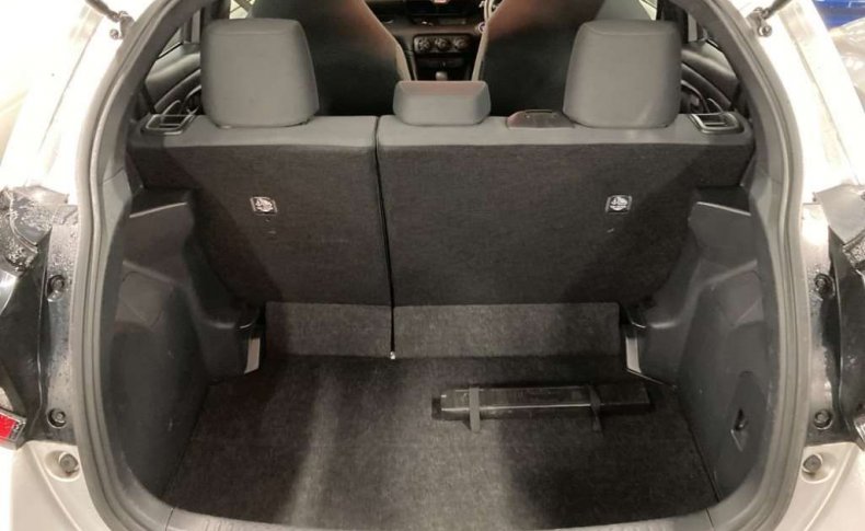 TOYOTA YARIS X 2020
